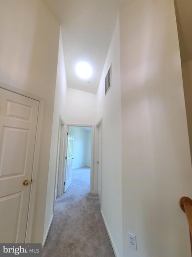 10 Rosebay Ct, Germantown, MD 20874 - photo 2