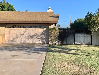 3102 W Paradise Drive
