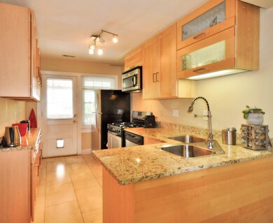 1946-Guilford-Rd-Kitchen-6