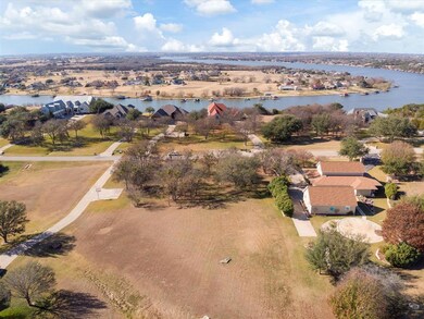 1405 Lady Amber Ln, Granbury, TX 76049 - photo 2