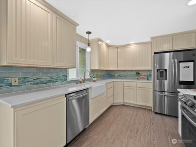 908 116th St SW, Everett, WA 98204 - photo 6