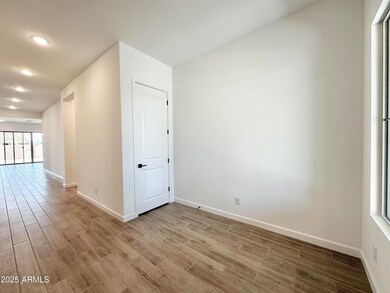 004 Foyer