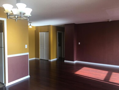 OPEN FLOOR PLAN FOR ENTERTAINING
