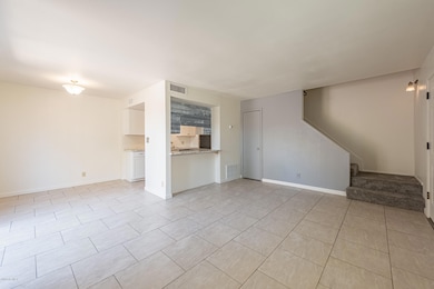 8803 N 12th Pl-4