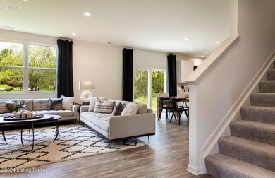 2005 Lyndon Green Cir, Lyndon, KY 40242 - photo 6