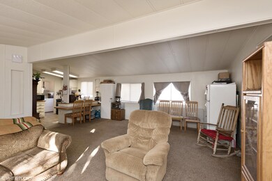05_74N2650E_10002_LivingRoom_HiRes