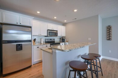 5066 Calais Dr (25)