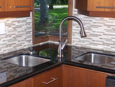 AND 90 DEGREE ANGLE WINDOW TO MATCH