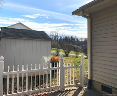 43 N Willow Brook Dr, Asheville, NC 28806 - photo 6