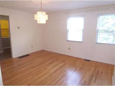 214 Lagrange St, Chestnut Hill, MA 02467 - photo 4