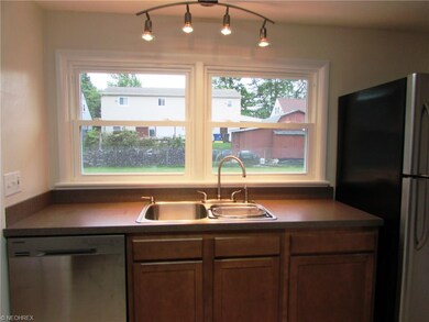 4910 Southwood Dr, Sheffield Lake, OH 44054 - photo 7