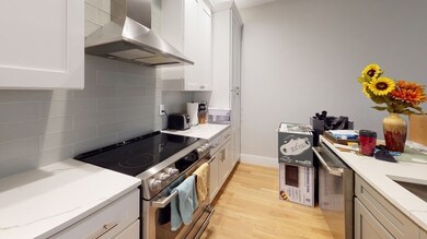 54R River St unit 2, Mattapan, MA 02126 - photo 2