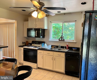 4620 Birchtree Ln, Temple Hills, MD 20748 - photo 7