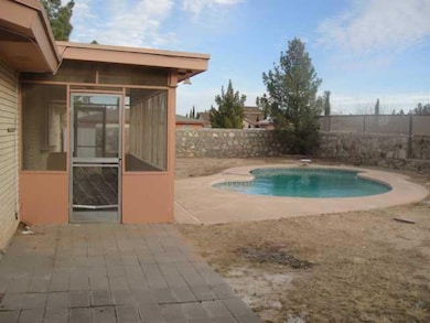 1557 Catham Cir, Horizon City, TX 79928 - photo 3