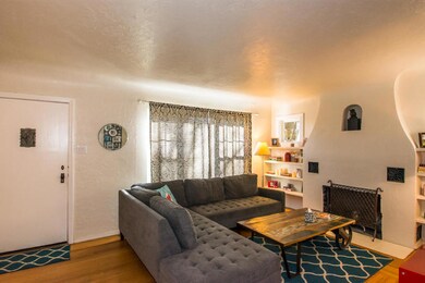 3 Living room with lots of charm