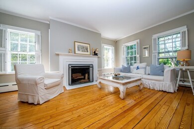 17 Rockland St, South Dartmouth, MA 02748 - photo 6