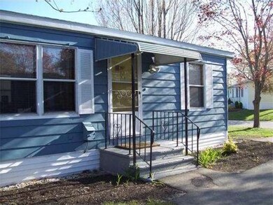 76 Lillian Ave, Seabrook, NH 03874 - photo 2