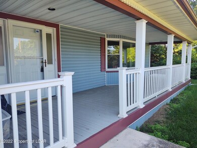 2 Lawrence St, Nanticoke, PA 18634 - photo 3