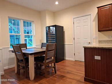 806 Macintosh Way, Matamoras, PA 18336 - photo 7