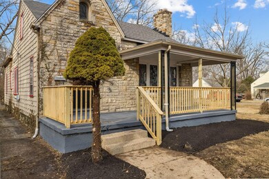 215 Maplewood Ave, Columbus, OH 43213 - photo 4