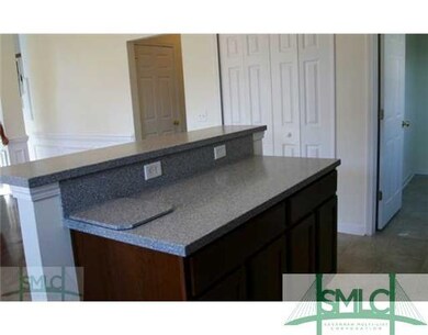 Kitchen. Spacious countertop and cabinets under th