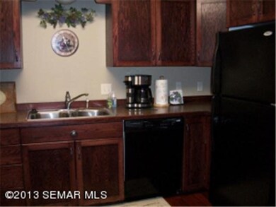 1502 28th St SW, Austin, MN 55912 - photo 3