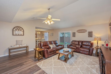 8-web-or-mls-3209 Skynight Dr-19