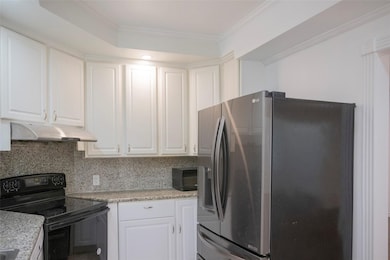 12625 Memorial Dr unit 4, Houston, TX 77024 - photo 2