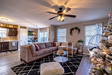 266 Gentry Crossing Blvd, Mount Washington, KY 40047 - photo 5