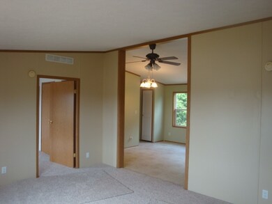 104 Taylor Ct, Potosi, WI 53820 - photo 4