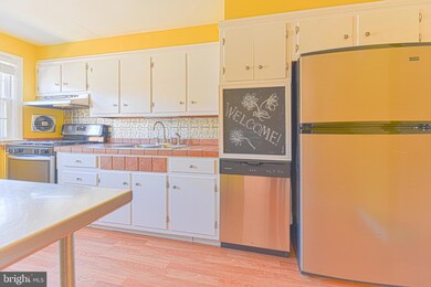 1130 Linden Ave, Halethorpe, MD 21227 - photo 7