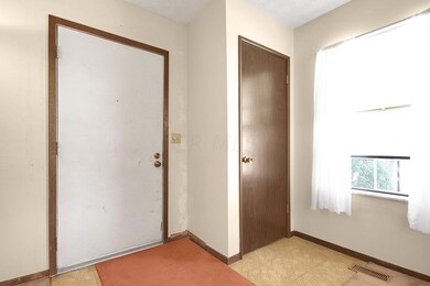 7-web-or-mls-2359-laurelwood-dr