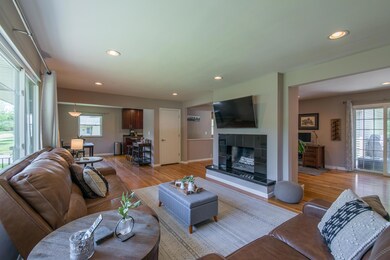Open floor plan!