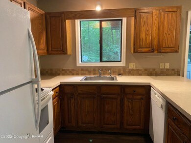 7034 Vista Dr, Tobyhanna, PA 18466 - photo 5