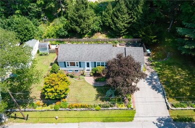 86 Carlton Ave, Warwick, RI 02889 - photo 2