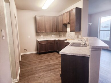 7459 Wheatley Gardens Dr, Houston, TX 77016 - photo 2