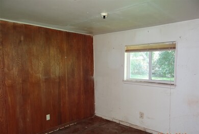 8215 Lawn St, Houston, TX 77088 - photo 2