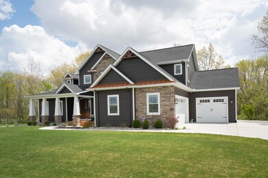 14477_CB_MacDonald_Way_02