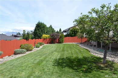 142 S Meadowbrook Ln, East Wenatchee, WA 98802 - photo 4