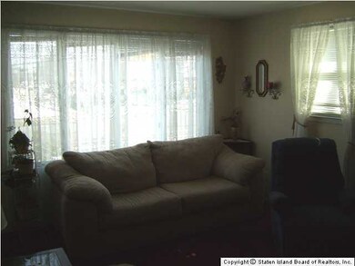 900 Targee St, Staten Island, NY 10304 - photo 5