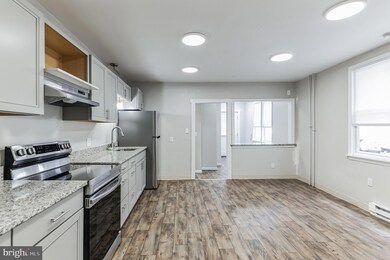 312 Pine St unit 2, Tamaqua, PA 18252 - photo 2