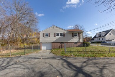 14 Greendale St, Methuen, MA 01844 - photo 4