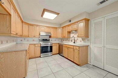 10309 Briar Forest Dr unit 33, Houston, TX 77042 - photo 7