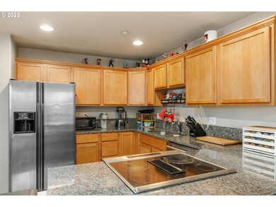 736 NW 3rd Ave, Canby, OR 97013 - photo 3