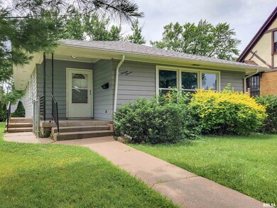 1611 E High St, Davenport, IA 52803 - photo 2