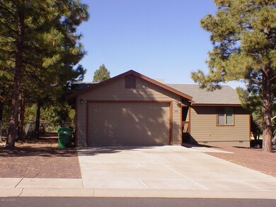 996 S Hunters Run, Show Low, AZ 85901 - photo 2