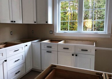 151 Walnut St, Shrewsbury, MA 01545 - photo 4