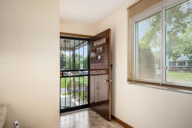 007_ 3592 SEABROOKE AVE 016