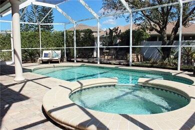 Pool, spa and screend paver pool deck