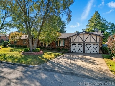 2549 Regency Rd, Bartlesville, OK 74006 - photo 2